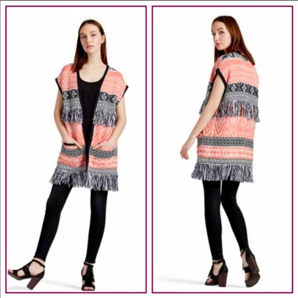 {Lucky Brand} Fringe Poncho Sleeveless Sweater M